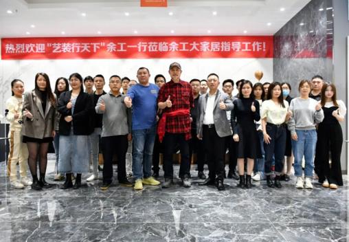 百米長(zhǎng)卷第九天|余工威尼斯高定巖板創(chuàng)作進(jìn)行中……