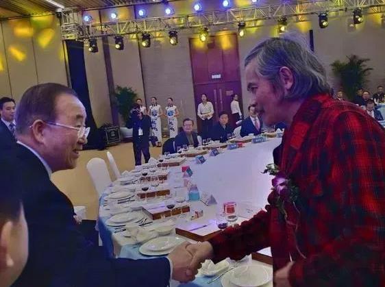 第19天 | 余工說：“給我一面墻，我就能讓孩子們找到世界一流大學(xué)的總?cè)肟冢　?>
      <h3>第19天 | 余工說：“給我一面墻，我就能讓孩子們找到世界一流大學(xué)的總?cè)肟?！?/h3>
      <div   id=